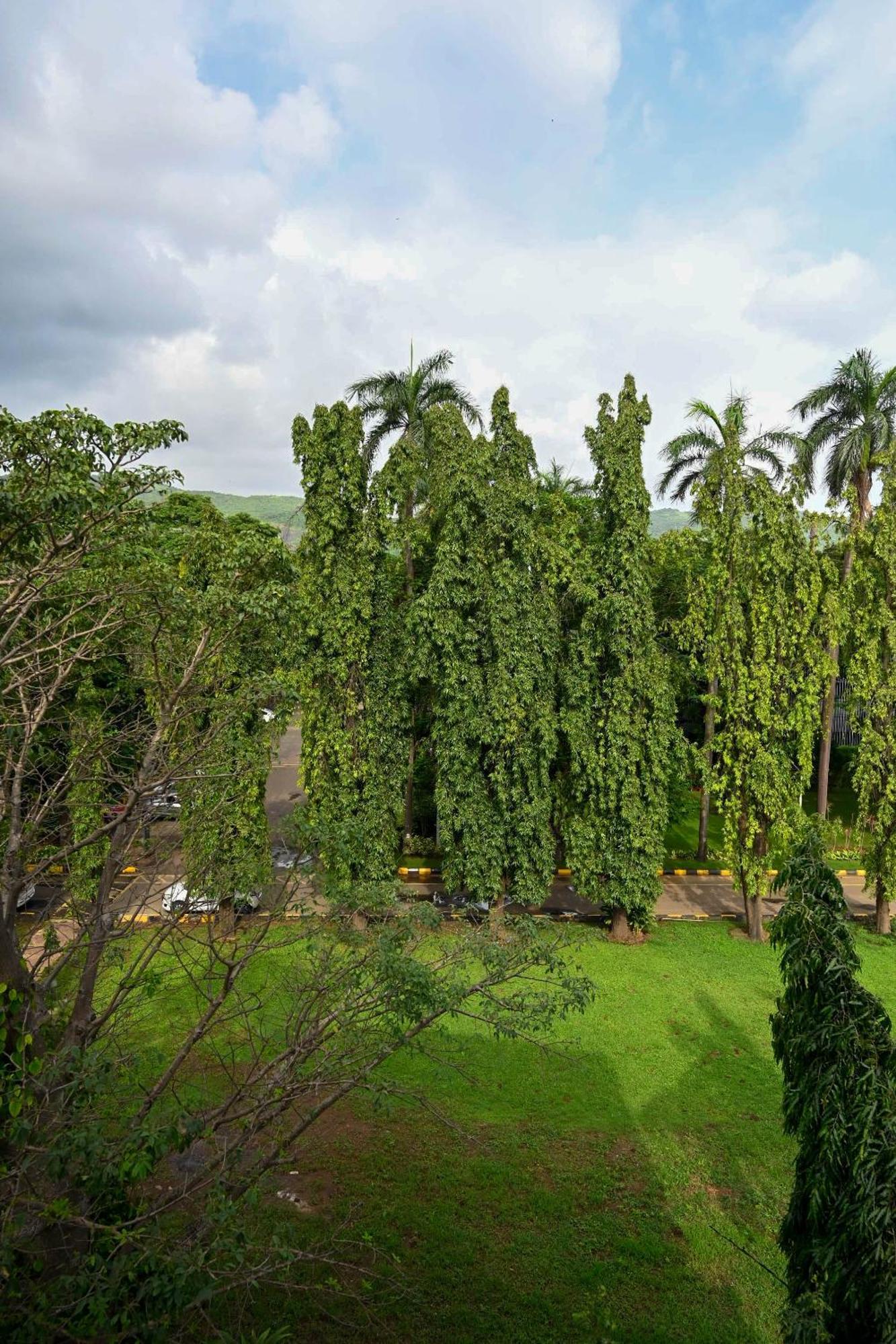 Adiraj Residency Hotel Navi Mumbai Kültér fotó